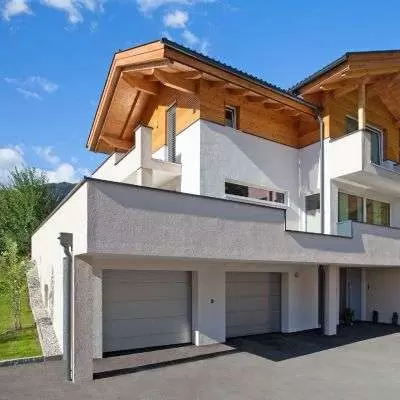 Секционные ворота с калиткой ALUTECH Trend 2500×2250